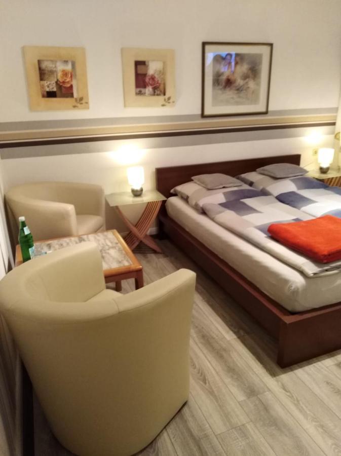 וינדהאגן Hotel Garni "Adria" מראה חיצוני תמונה