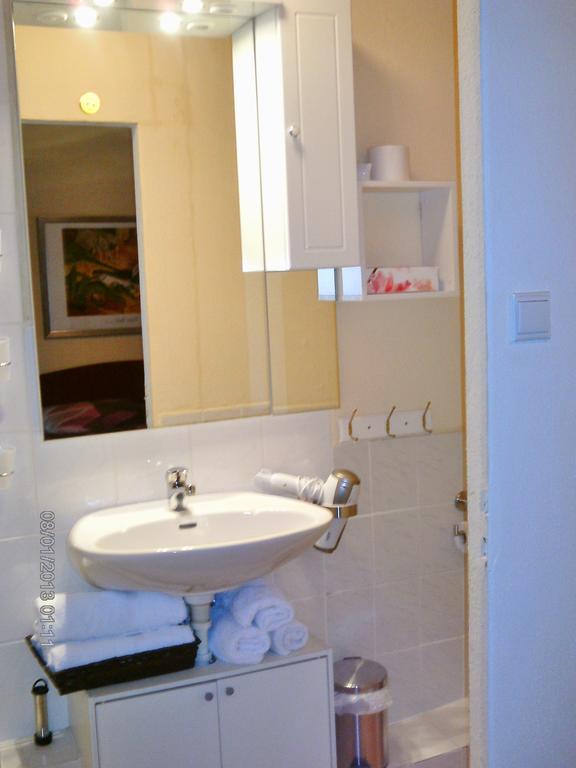 וינדהאגן Hotel Garni "Adria" מראה חיצוני תמונה