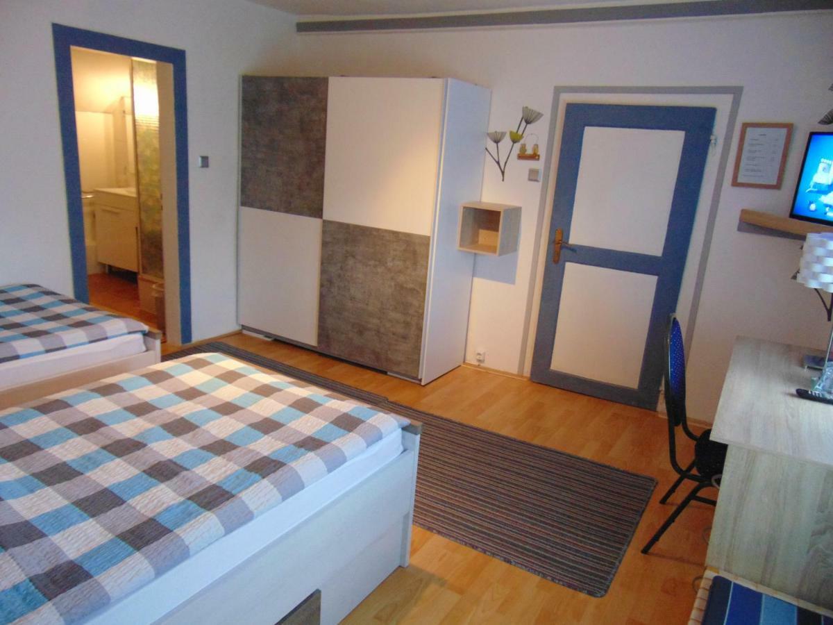 וינדהאגן Hotel Garni "Adria" מראה חיצוני תמונה