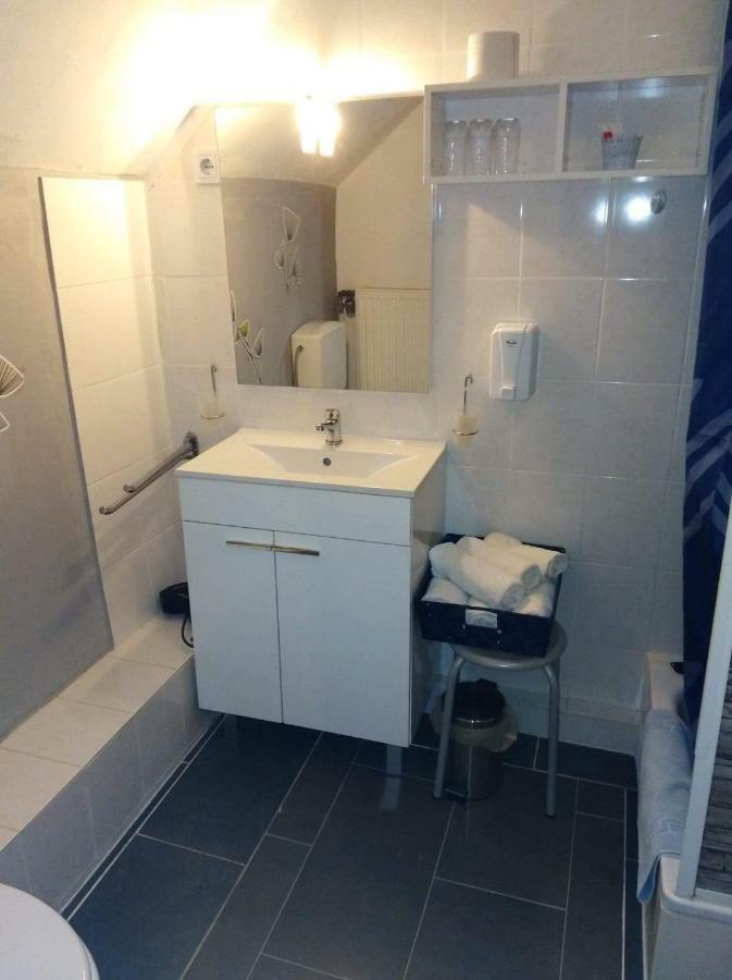 וינדהאגן Hotel Garni "Adria" מראה חיצוני תמונה
